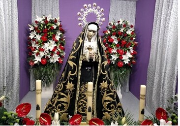 Un Cristo y una Virgen en el salón de casa: la tradición única en España de la Semana Santa Marinera de Valencia