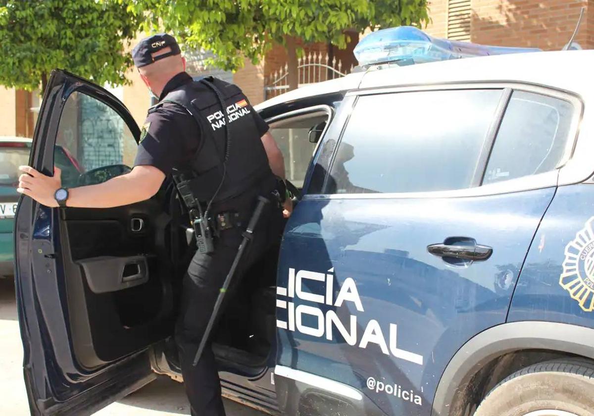 Imagen de archivo de un agente de Policía Nacional