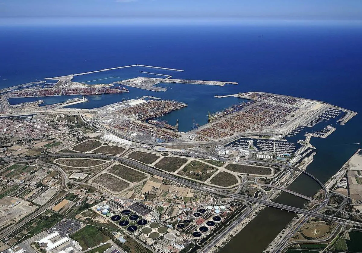 Imagen de la vista aérea del Puerto de Valencia