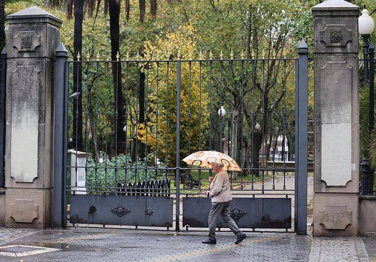 Parque de Colón cerrado por la previsión meteorológica de fuertes vientos