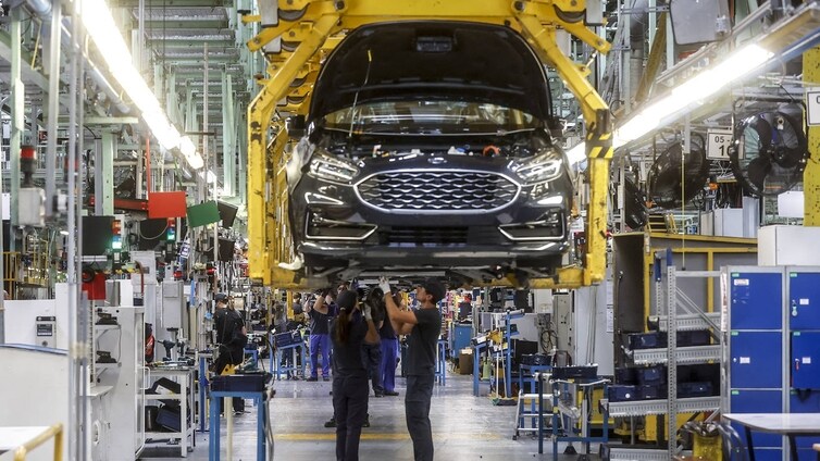 Ford asignará un nuevo vehículo a la planta valenciana de Almussafes mientras decide sobre su electrificación
