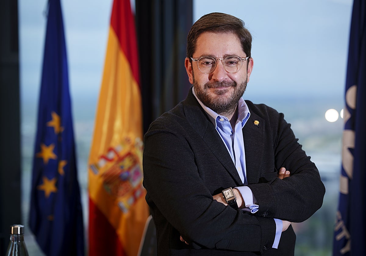 El rector internacional de la Universidad IE y presidente de Apsia, Manuel Muñiz, en su despacho de la Torre IE