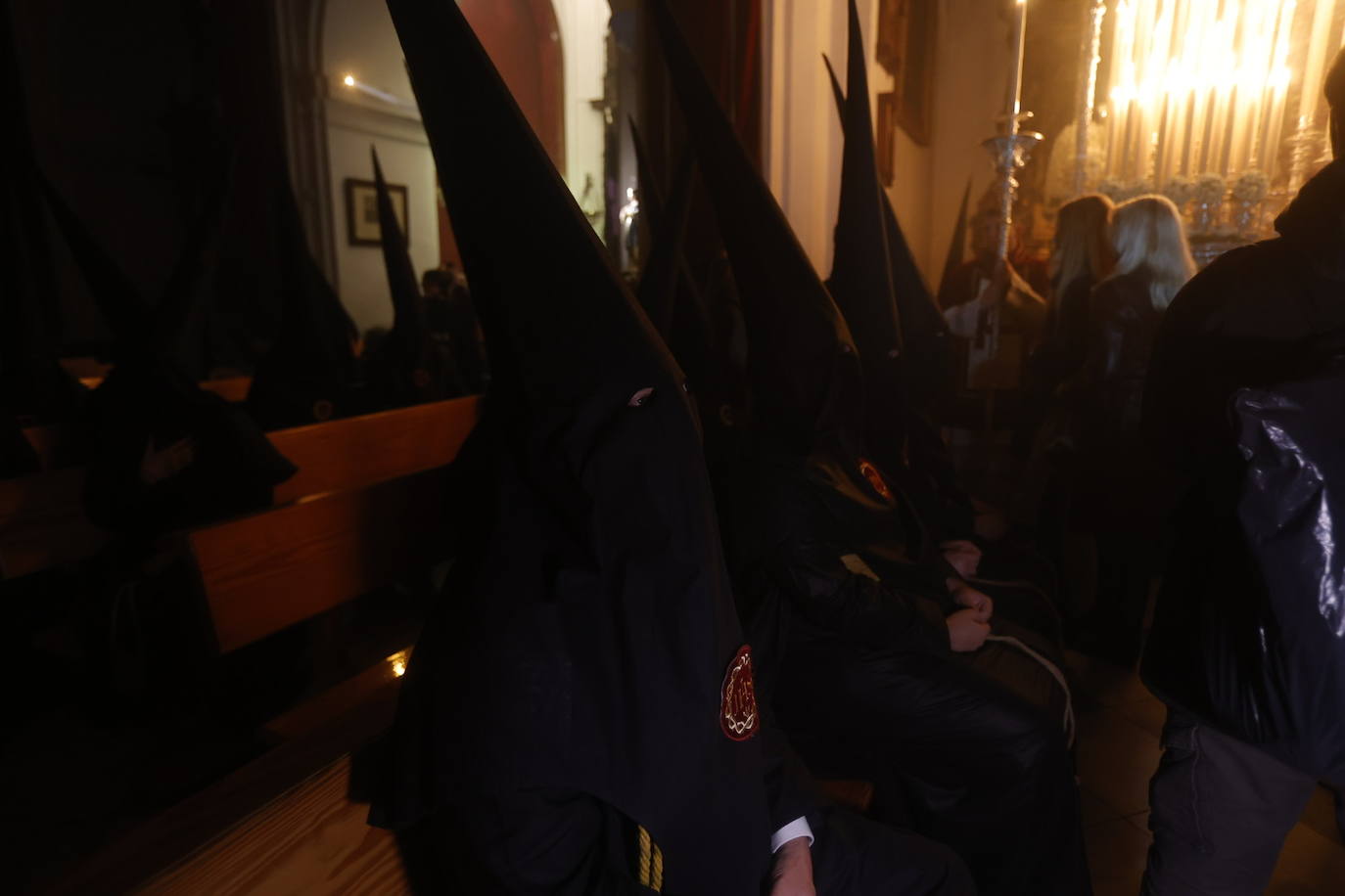 Las imágenes de la Buena Muerte en la Madrugada de la Semana Santa de Córdoba 2024