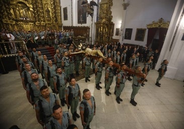 Las imágenes del vía crucis del Señor de la Caridad el Viernes Santo de 2024