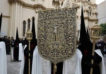 La cofradía de Málaga expedientada por mostrar símbolos franquistas asegura que su patrimonio se ciñe «a lo estrictamente religioso»