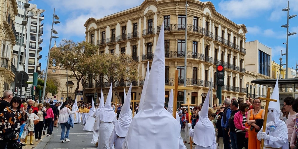 Hora del Domingo de Resurrección en Almería 2024