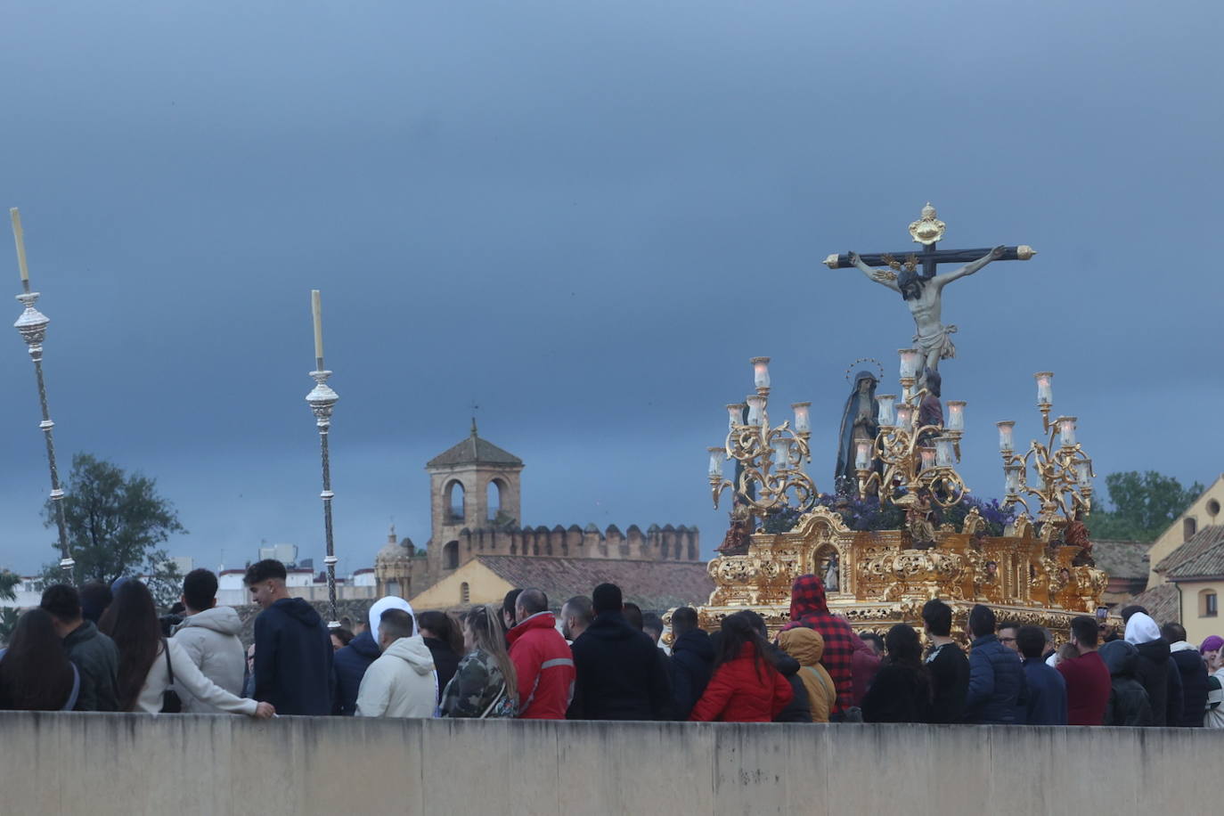 Fotos: los bellos traslados del Amor y la Vera-Cruz desde la Catedral de Córdoba a sus templos