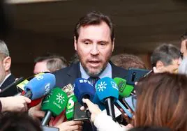 Óscar Puente compara el caso del novio de Díaz Ayuso con el de la esposa de Sánchez: «A la inversa, quizá los del PSOE nos tendríamos que haber ido del país»