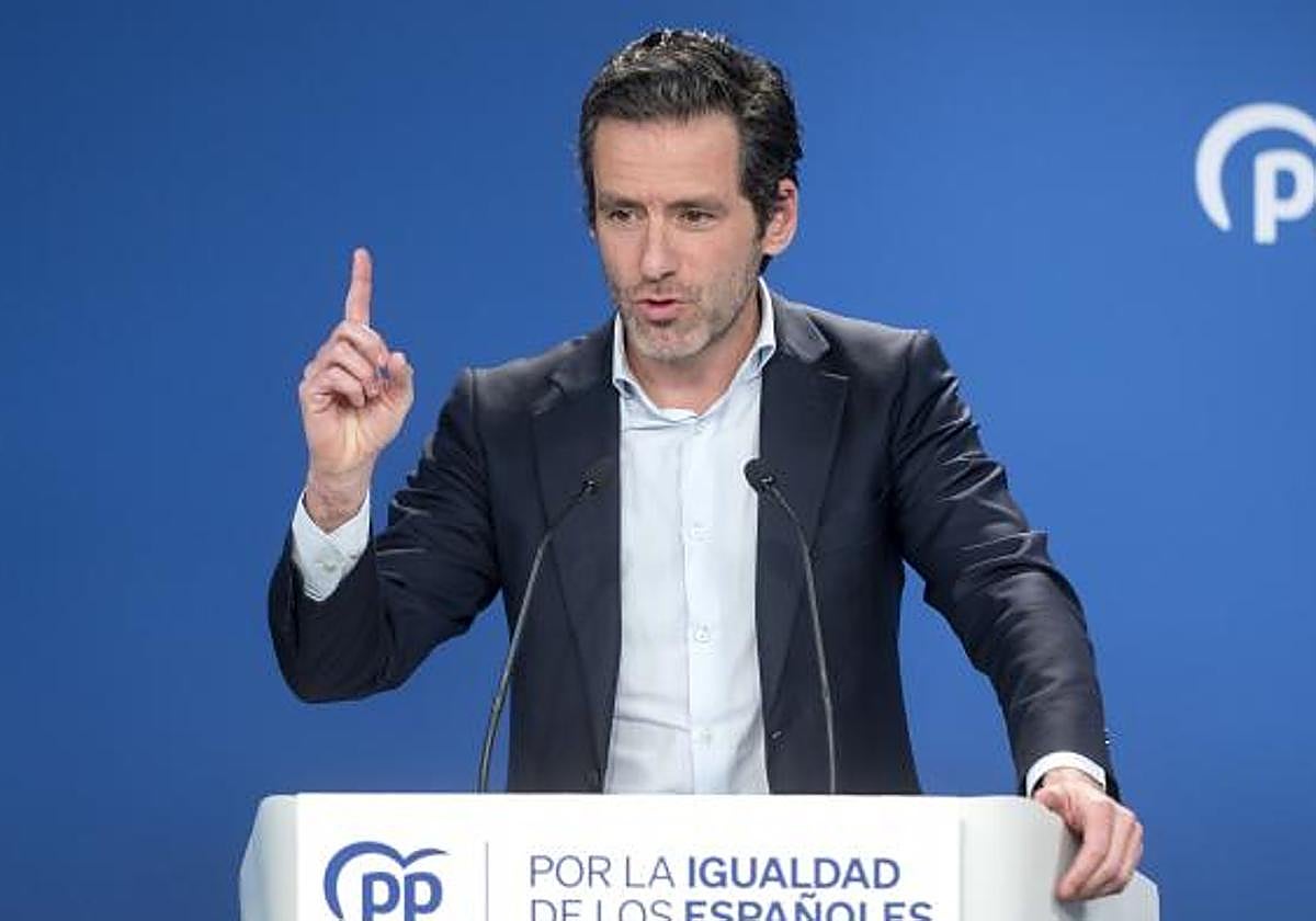 El portavoz del PP, Borja Sémper, este lunes en rueda de prensa