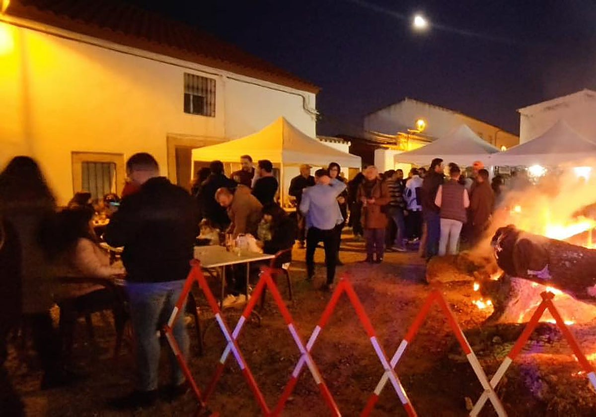 La localidad de El Guijo celebrando la festividad de la Candelaria