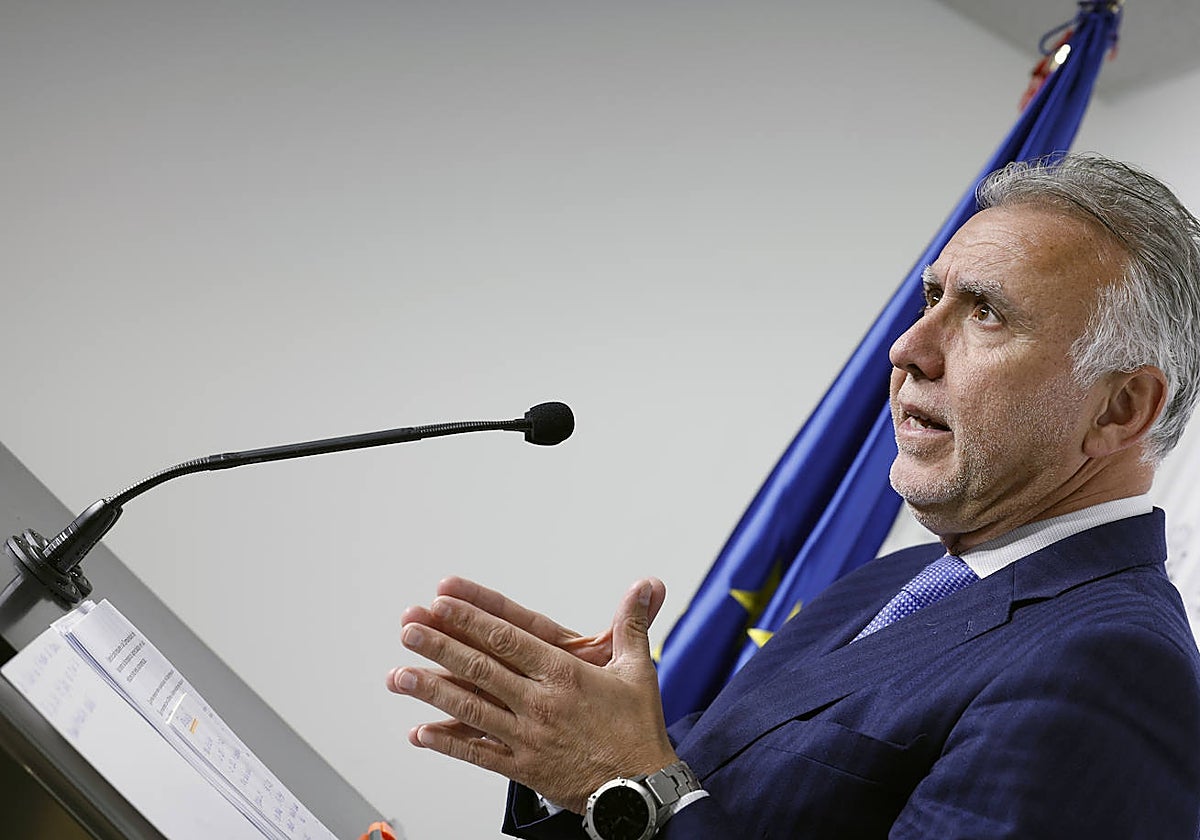 El ministro de Política Territorial y Memoria Democrática, Ángel Víctor Torres