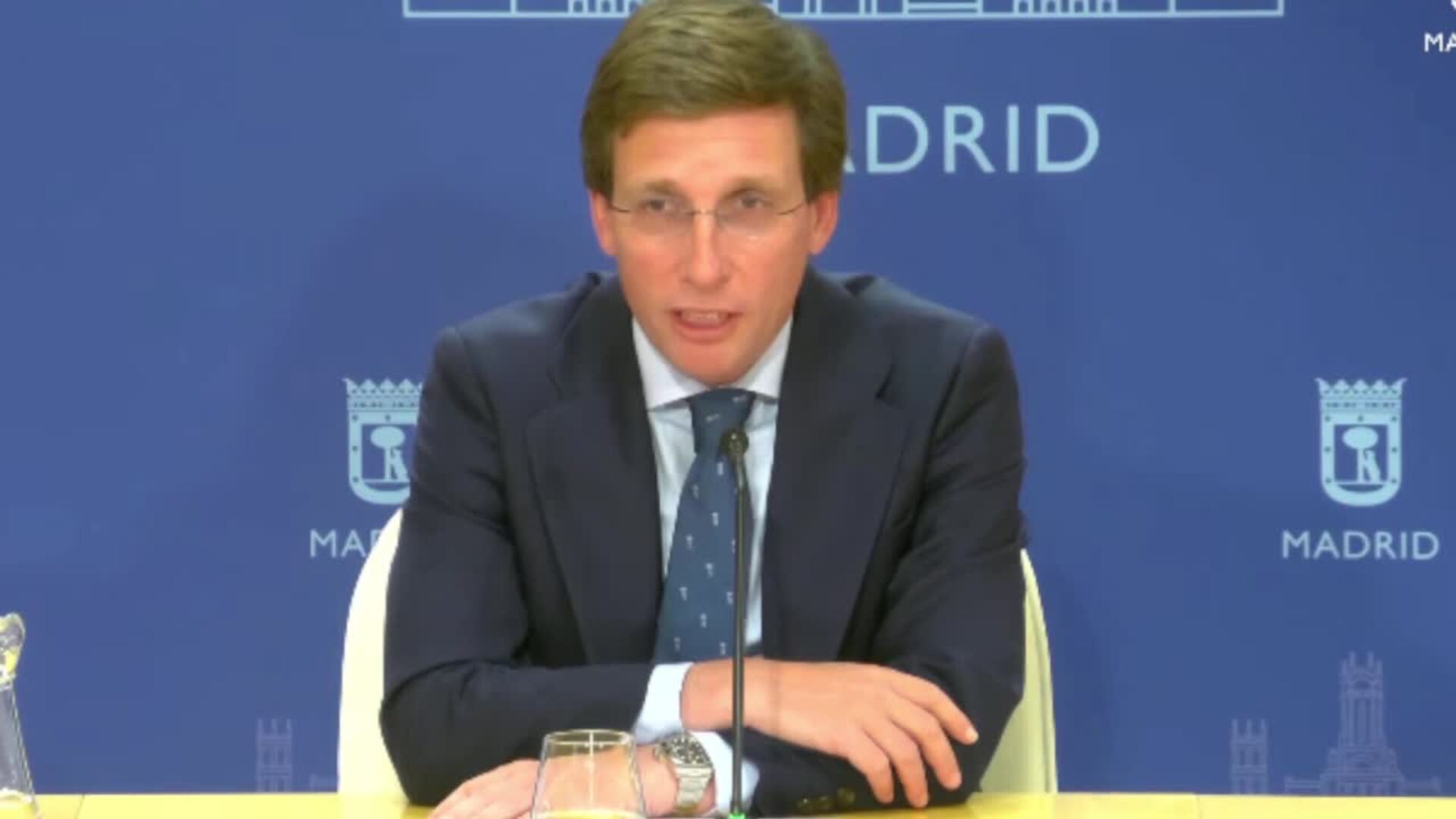 Almeida está &quot;tranquilo&quot; por dejar un &quot;equipazo&quot; al frente del Ayuntamiento durante 15 días