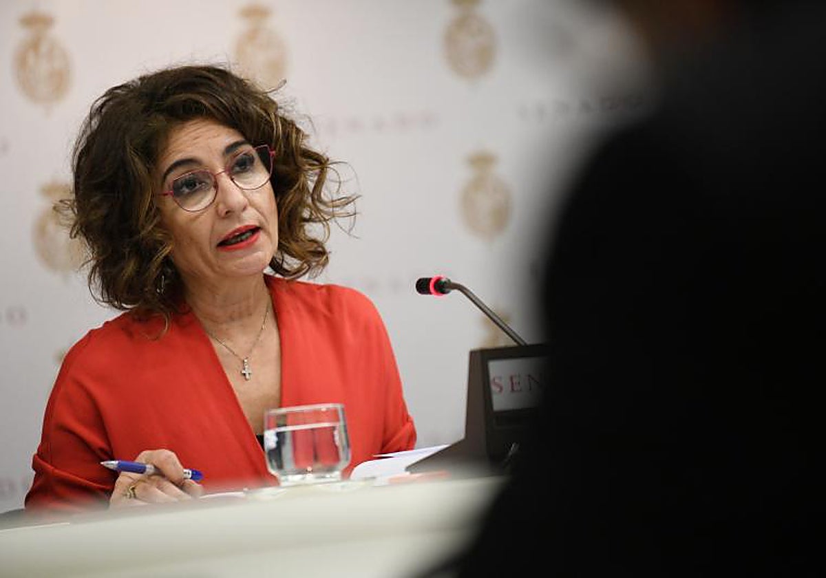 La vicepresidenta primera del Gobierno y ministra de Hacienda, María Jesús Montero