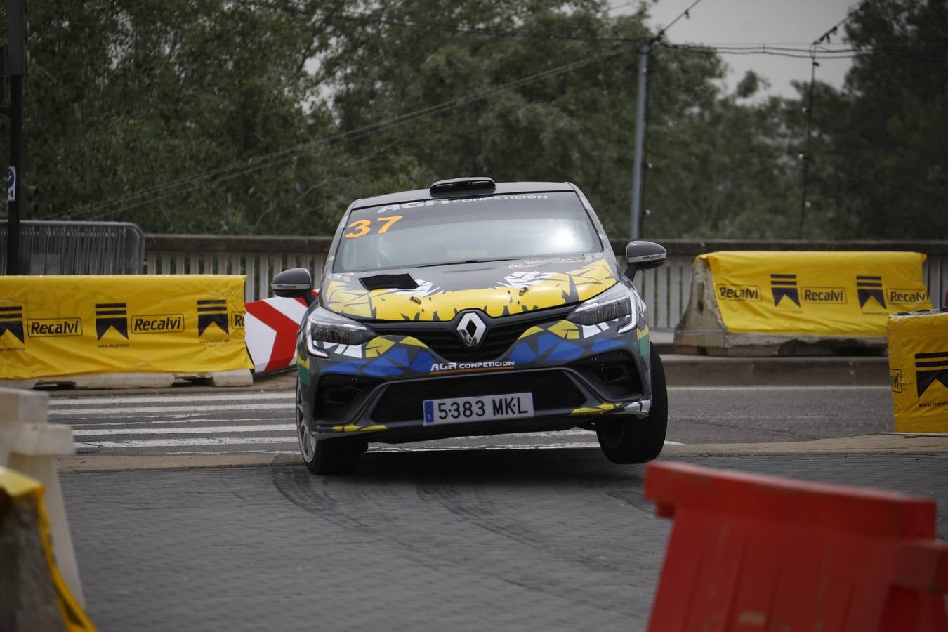 Las mejores imágenes del trepidante tramo urbano del Rallye Sierra Morena 2024