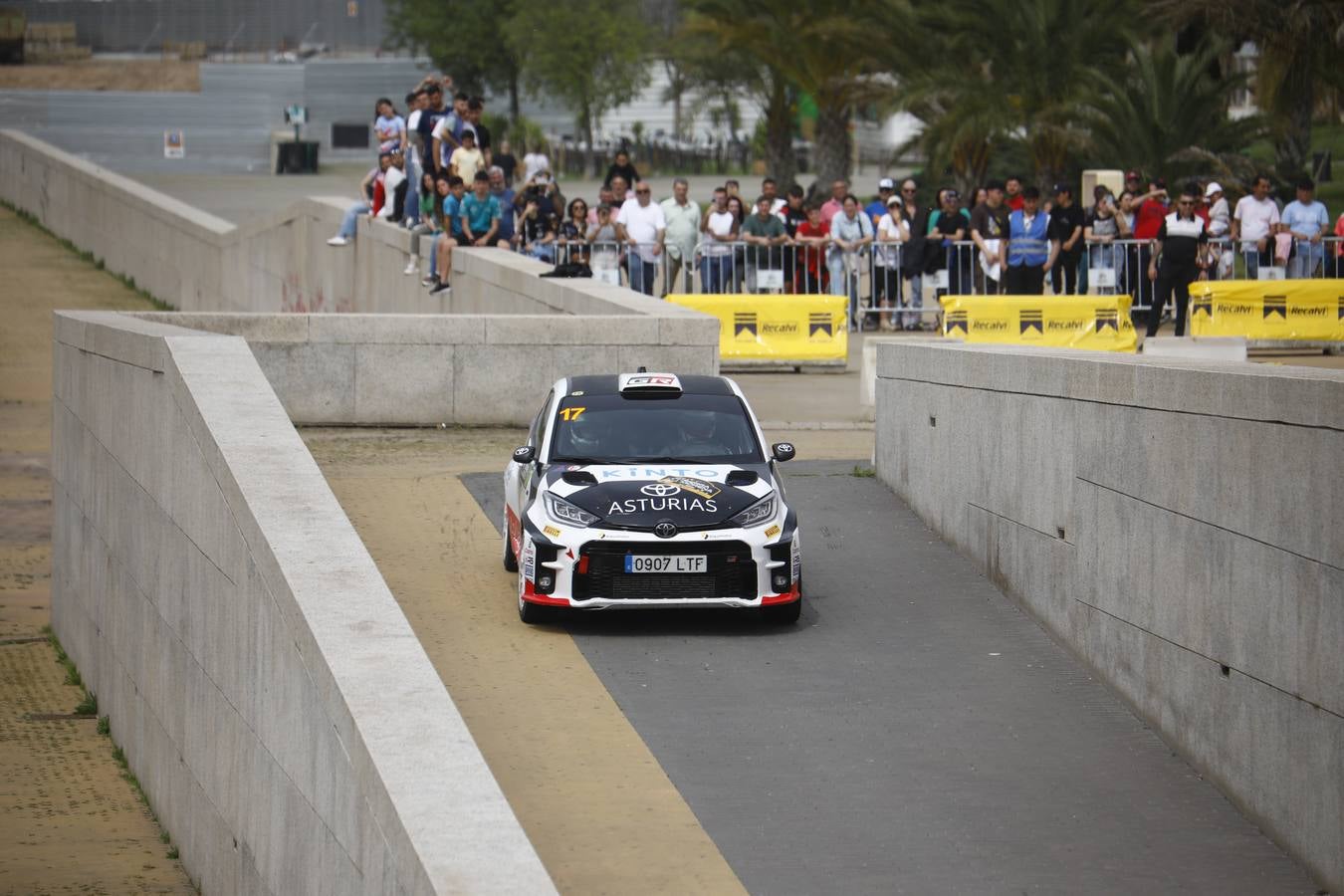 Las mejores imágenes del trepidante tramo urbano del Rallye Sierra Morena 2024