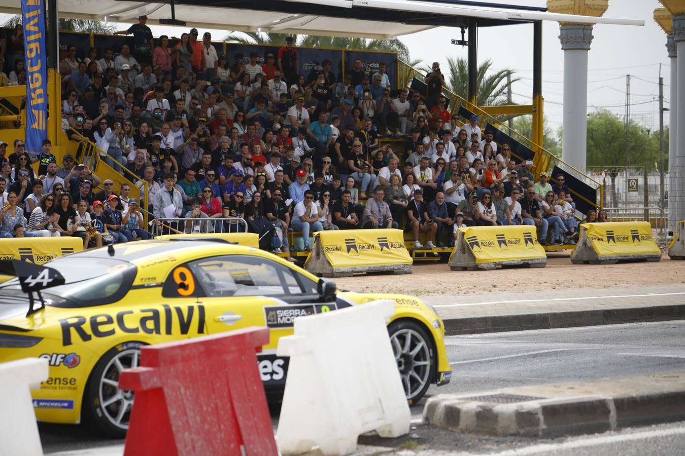 Las mejores imágenes del trepidante tramo urbano del Rallye Sierra Morena 2024