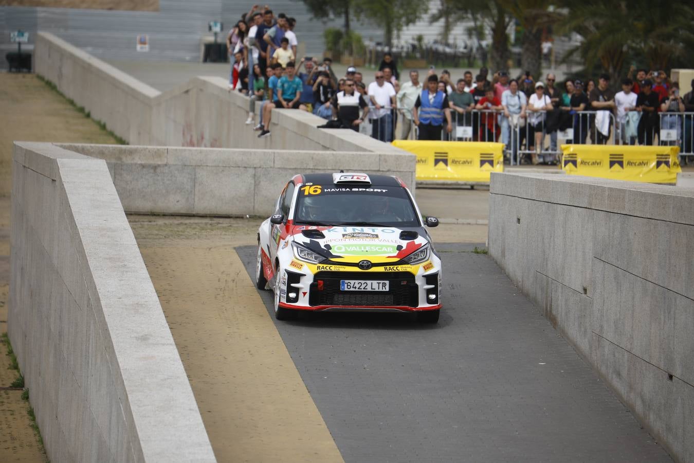 Las mejores imágenes del trepidante tramo urbano del Rallye Sierra Morena 2024