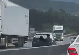 Cazado en una autovía de Galicia conduciendo en sentido contrario y triplicando la tasa de alcohol permitida