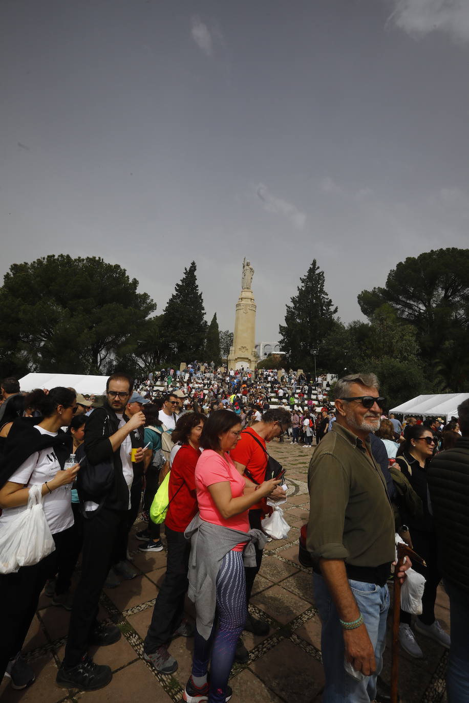 Fotos: las populares y concurridas habas de las Ermitas de Córdoba