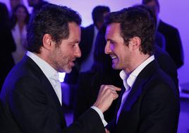 Pablo Casado reaparece en la presentación de un nuevo medio