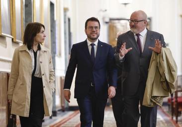 El Constitucional suspende la iniciativa popular para la independencia de Cataluña