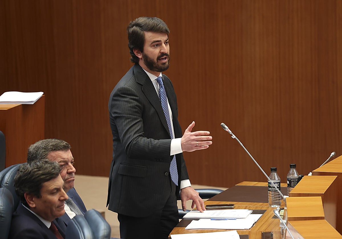 El vicepresidente de la Junta, Juan García-Gallardo, en el pleno de las Cortes de Castilla y León