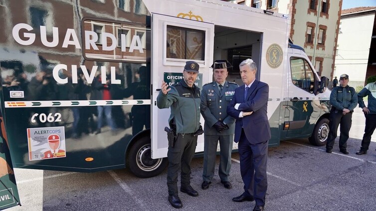 La Guardia Civil pone en marcha oficinas móviles para «mantener la imagen de que el Camino de Santiago es una ruta segura»