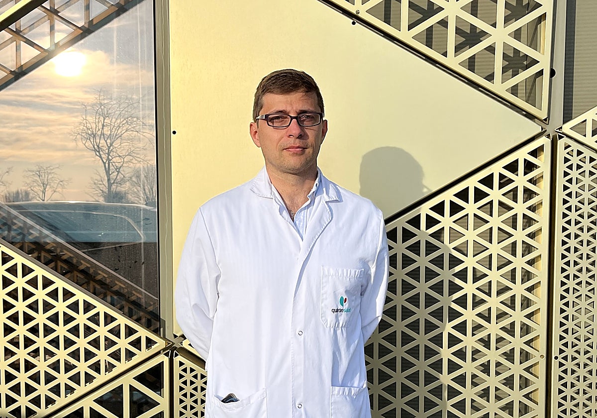 Juan Manuel Sánchez Hidalgo, especialista de Cirugía General del Hospital Quirónsalud Córdoba