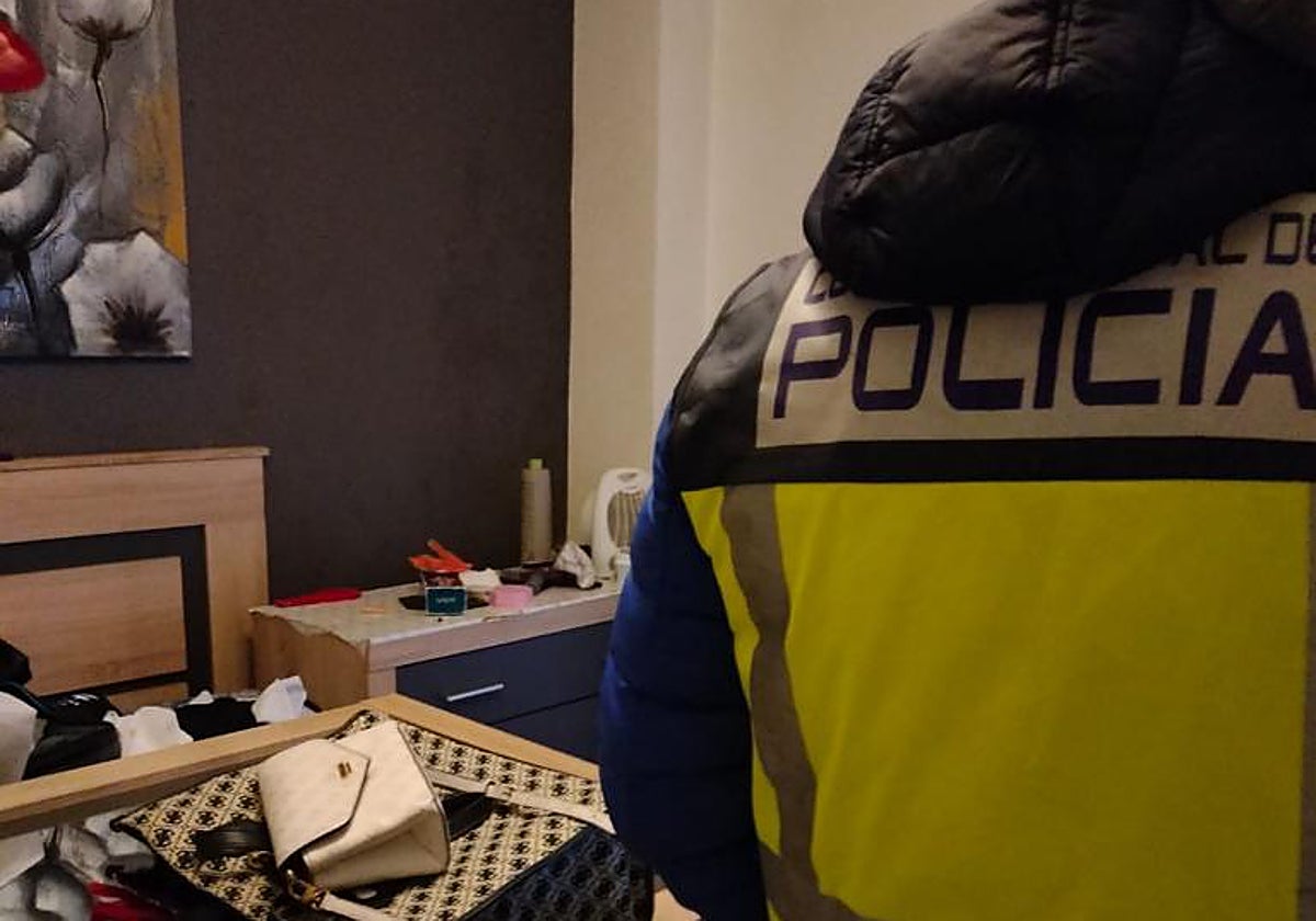 Piso en el que se encontraban el detenido y las dos mujeres liberadas