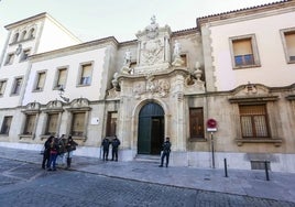 Acepta ocho años de cárcel por embestir con el coche a su mujer y golpearla con un bate en Bembibre (León)