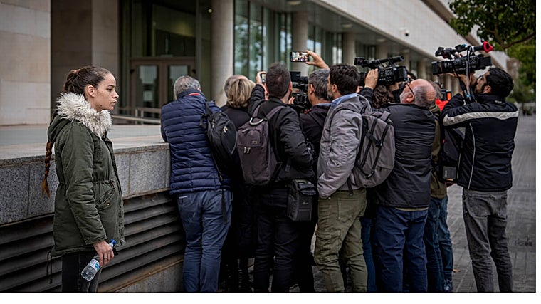 Imagen de la víctima de los abusos del exmarido de Mónica Oltra