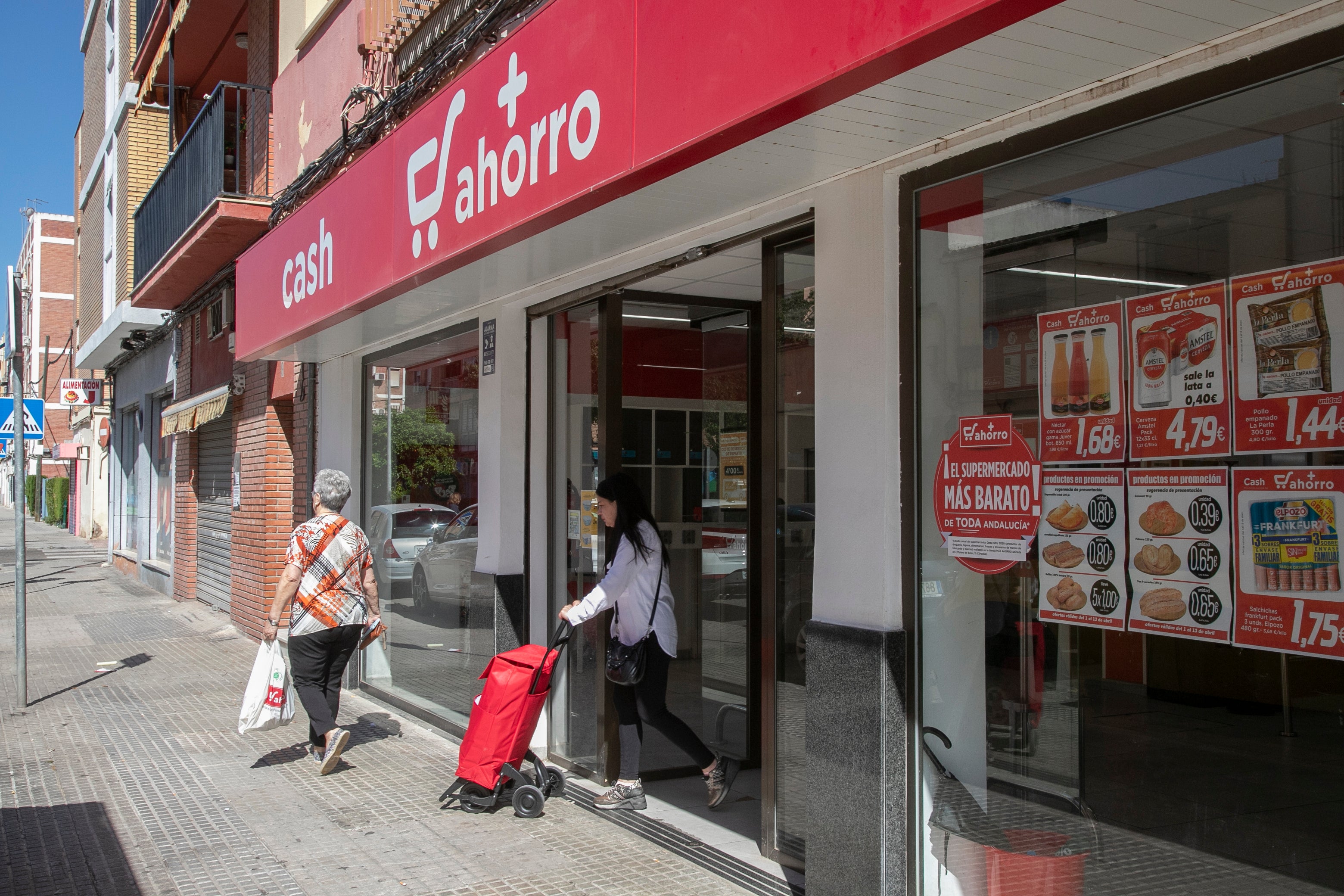 Fotos: un barrio de Córdoba sumido en la quietud por dos crímenes en una semana