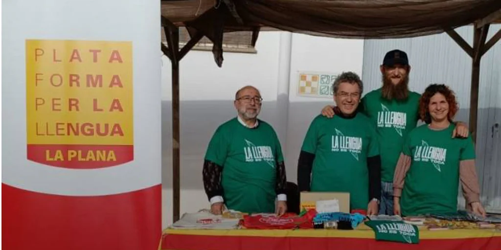 La  ONG del catalán  aprovecha la campaña contra la ley educativa valenciana para vender sudaderas a 25 euros