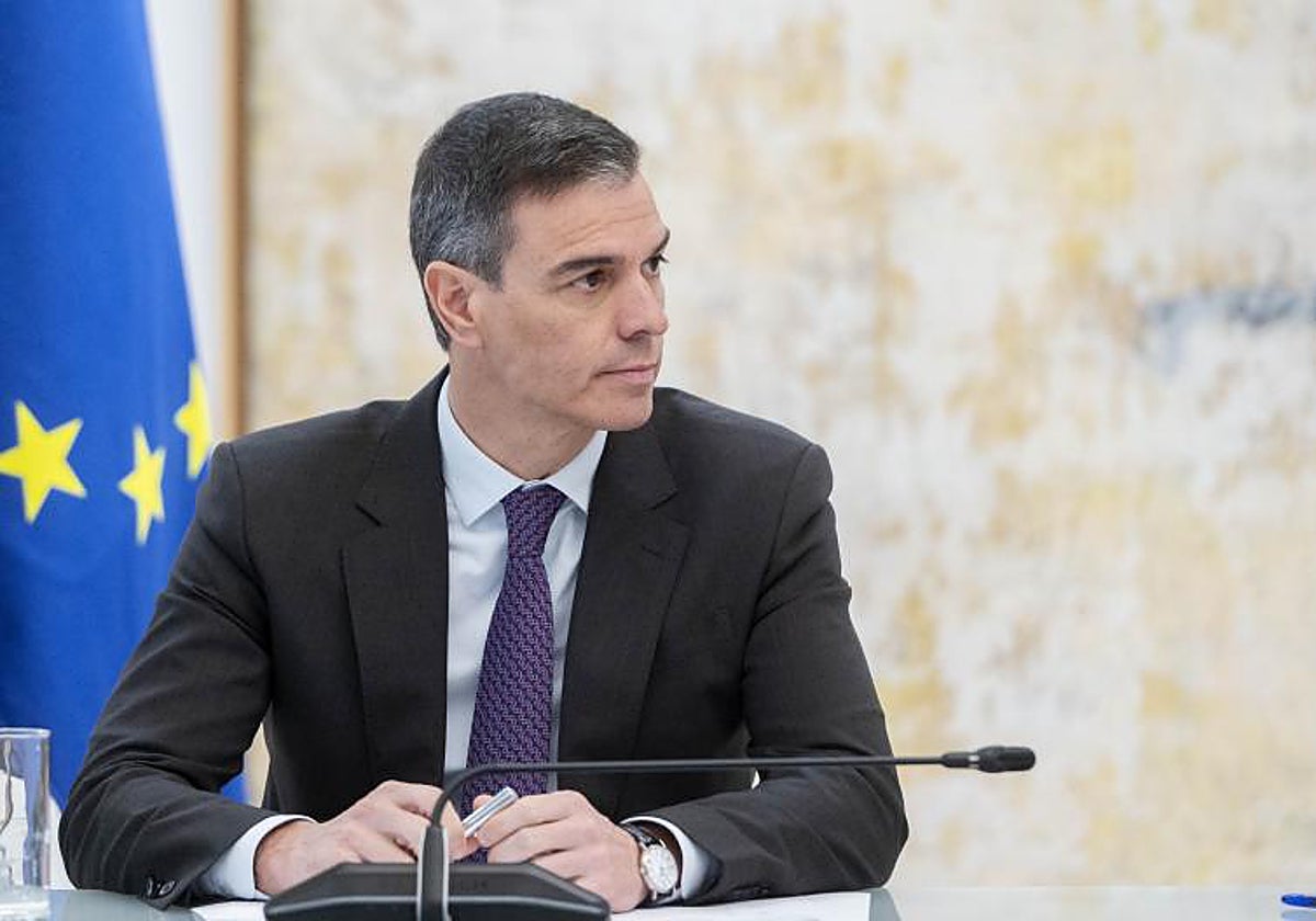 El presidente del Gobierno, Pedro Sánchez, preside el pleno extraordinario del Observatorio Estatal de Violencia sobre la Mujer, en el Complejo de La Moncloa, a 16 de abril de 2024
