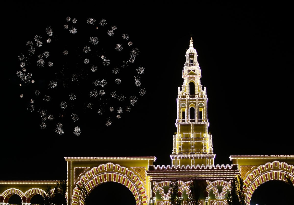 Encendido de la portada de la Feria de Córdoba en 2023