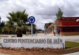 El director de la cárcel de Jaén niega la corrupción en el juicio contra un trabajador por la venta de favores a presos