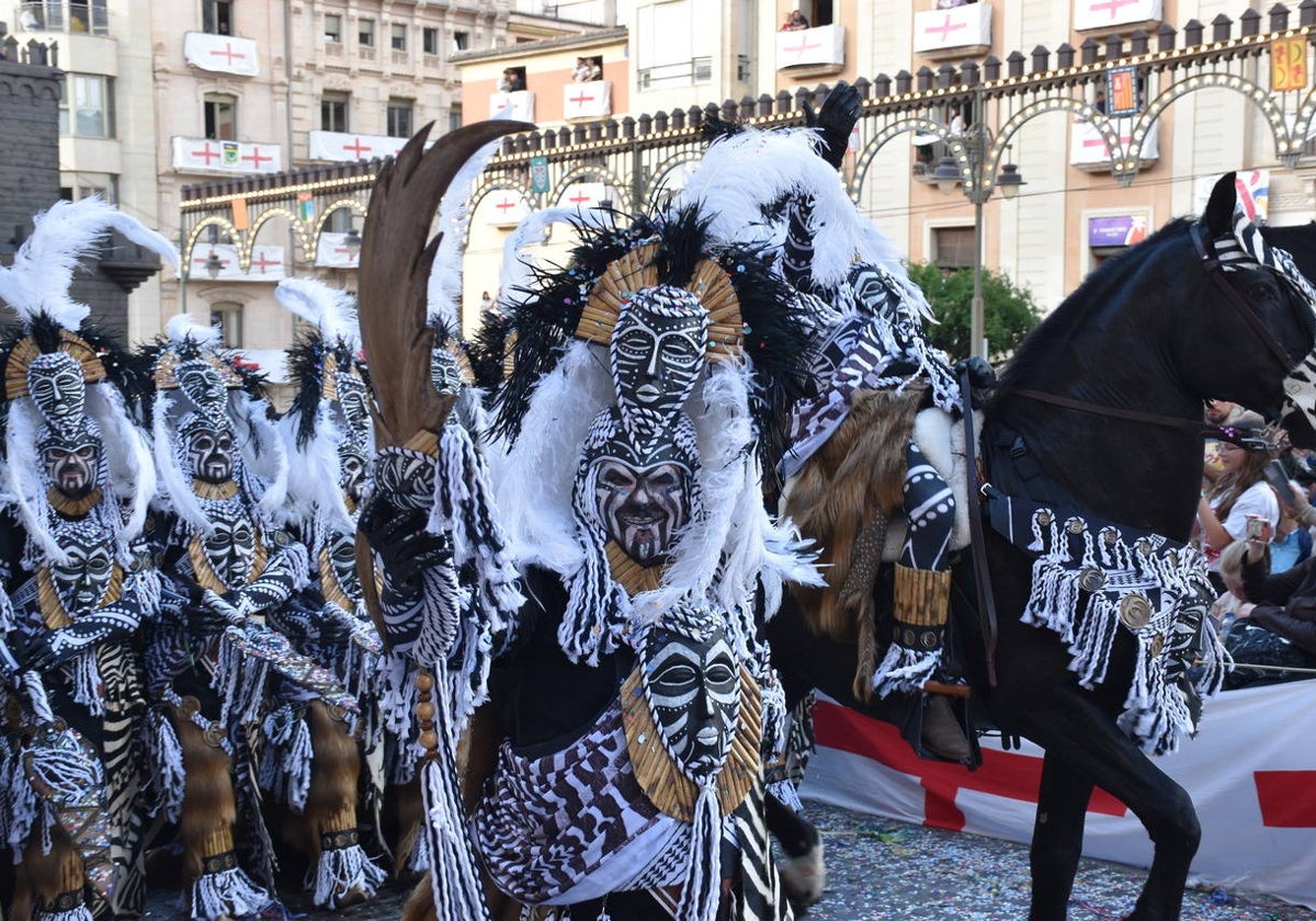 Imagen tomada durante la entrada de los Moros y Cristianos de Alcoy