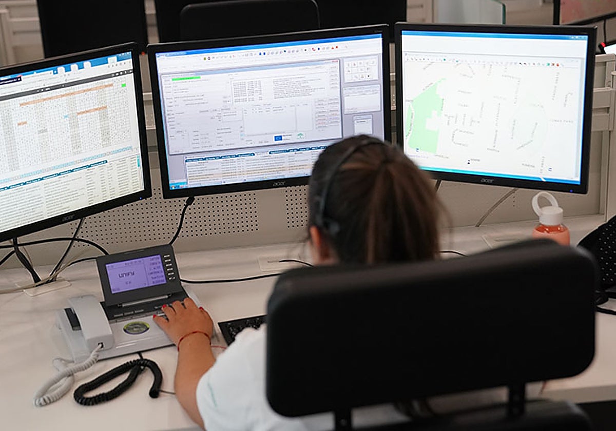 Imagen de una operadora del servicio 112