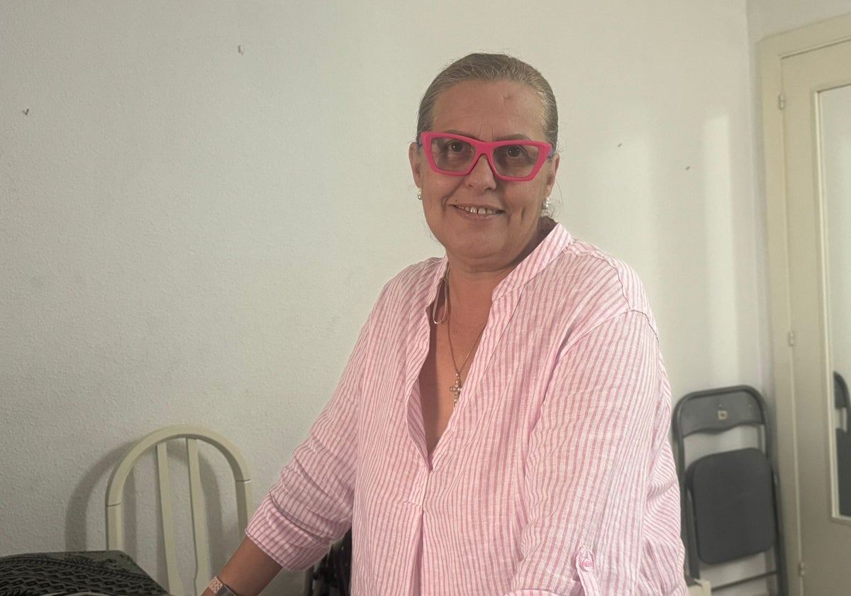Gracia García en el piso donde se aloja, prestado por un amigo