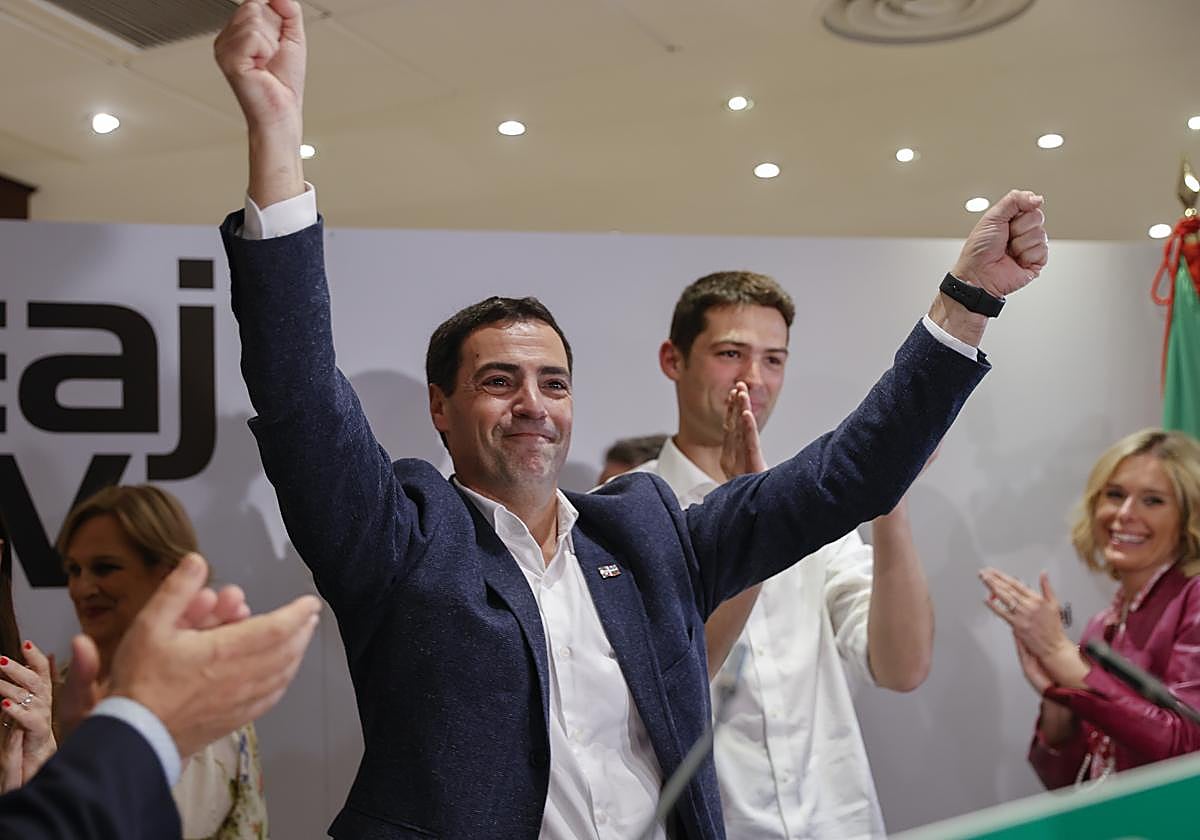 El candidato del PNV, Imanol Pradales