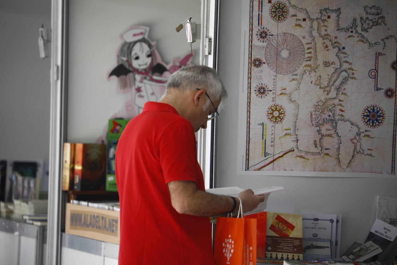 Las imágenes de la Feria del Libro de Córdoba en un domingo de gran ambiente