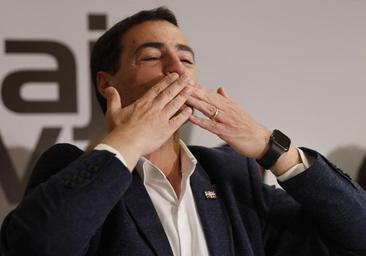 Pradales sobrevive a Bildu por la mínima y Sánchez gana oxígeno