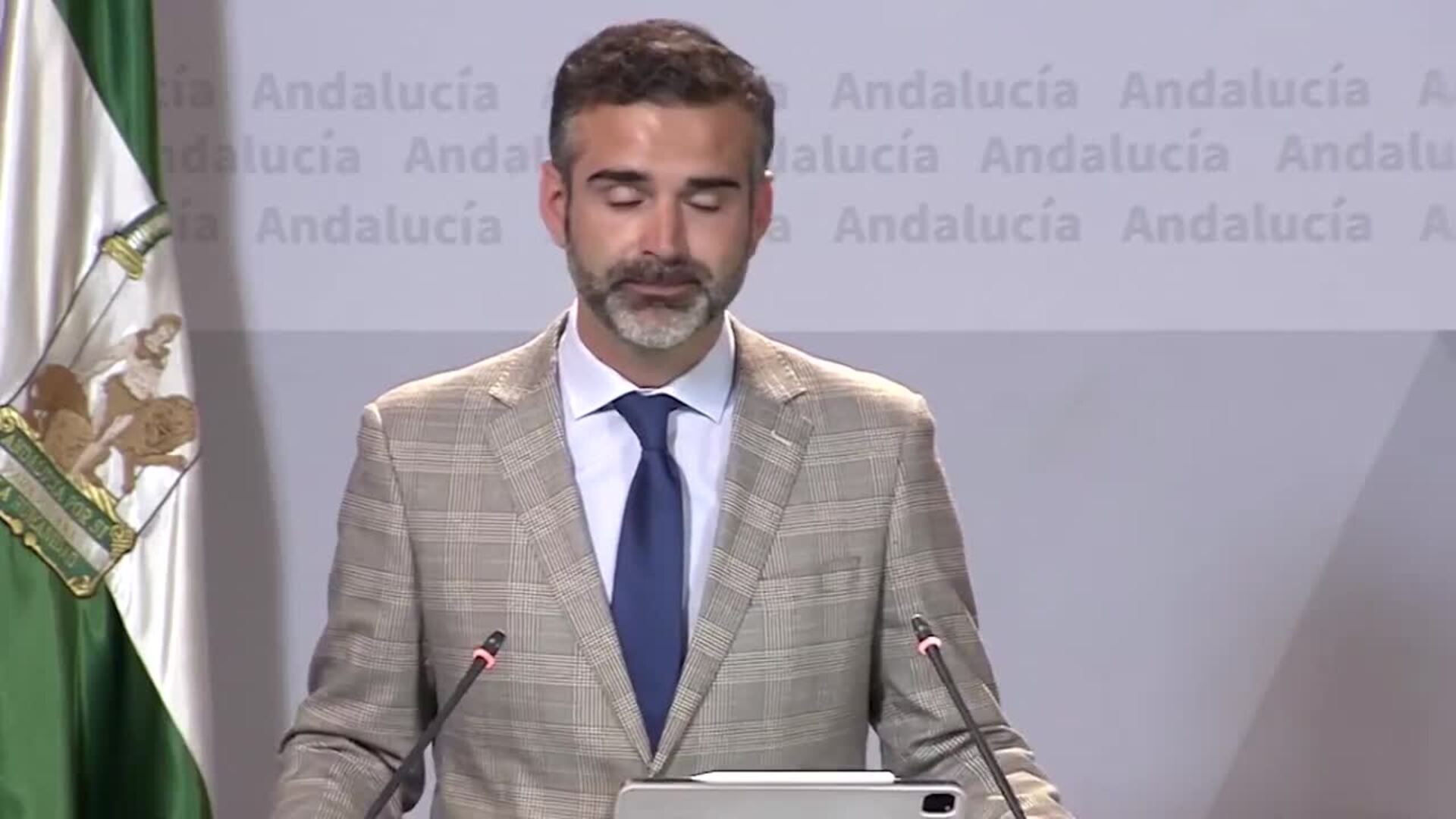 Andalucía rechaza un acuerdo &quot;unilateral&quot; del Gobierno con Canarias sobre reparto de migrantes