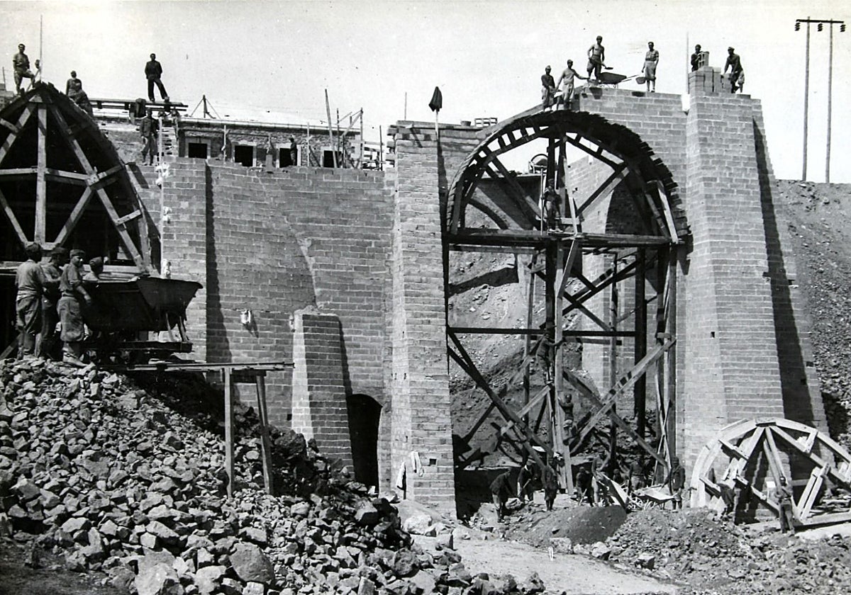 Construcción de la Academia de Infantería de Toledo por presos políticos