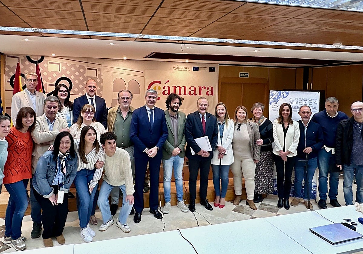 Presentación de la asamblea general de la FAPE