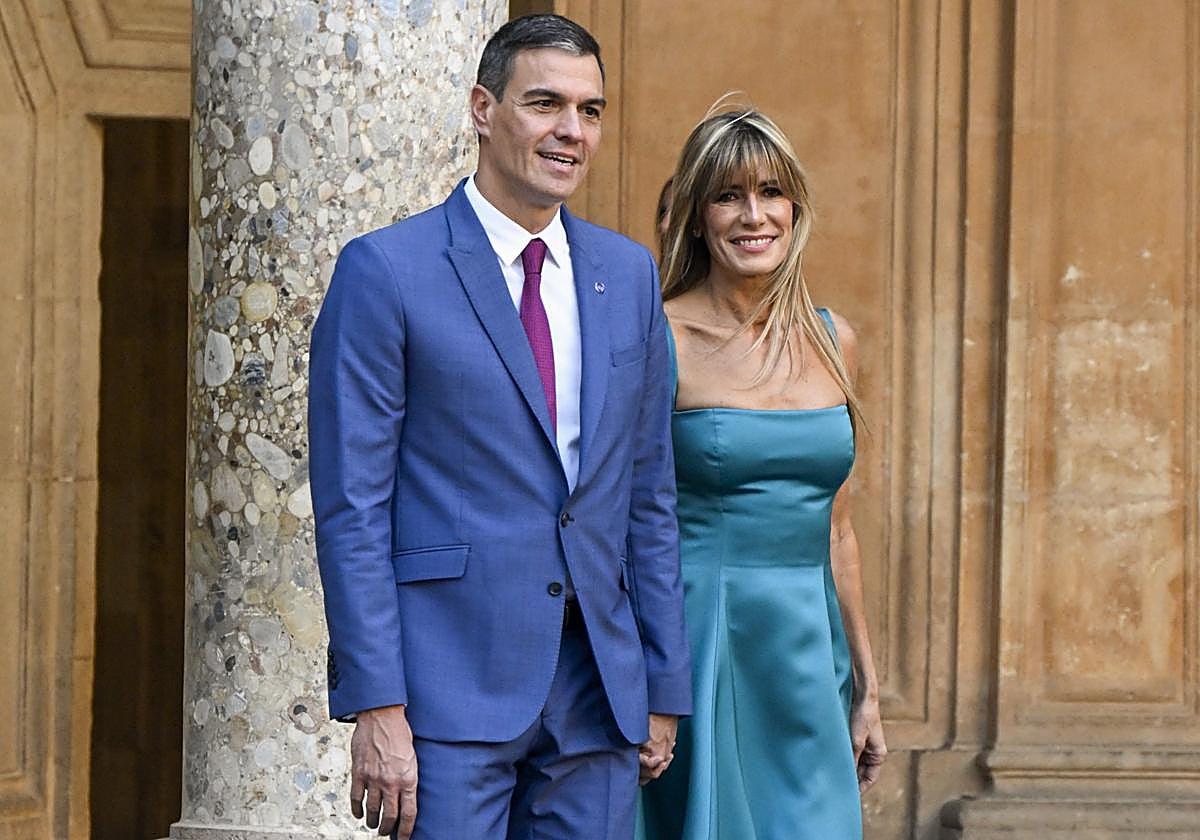 Pedro Sánchez y Begoña Gómez, durante una Cumbre de la UE en Granada