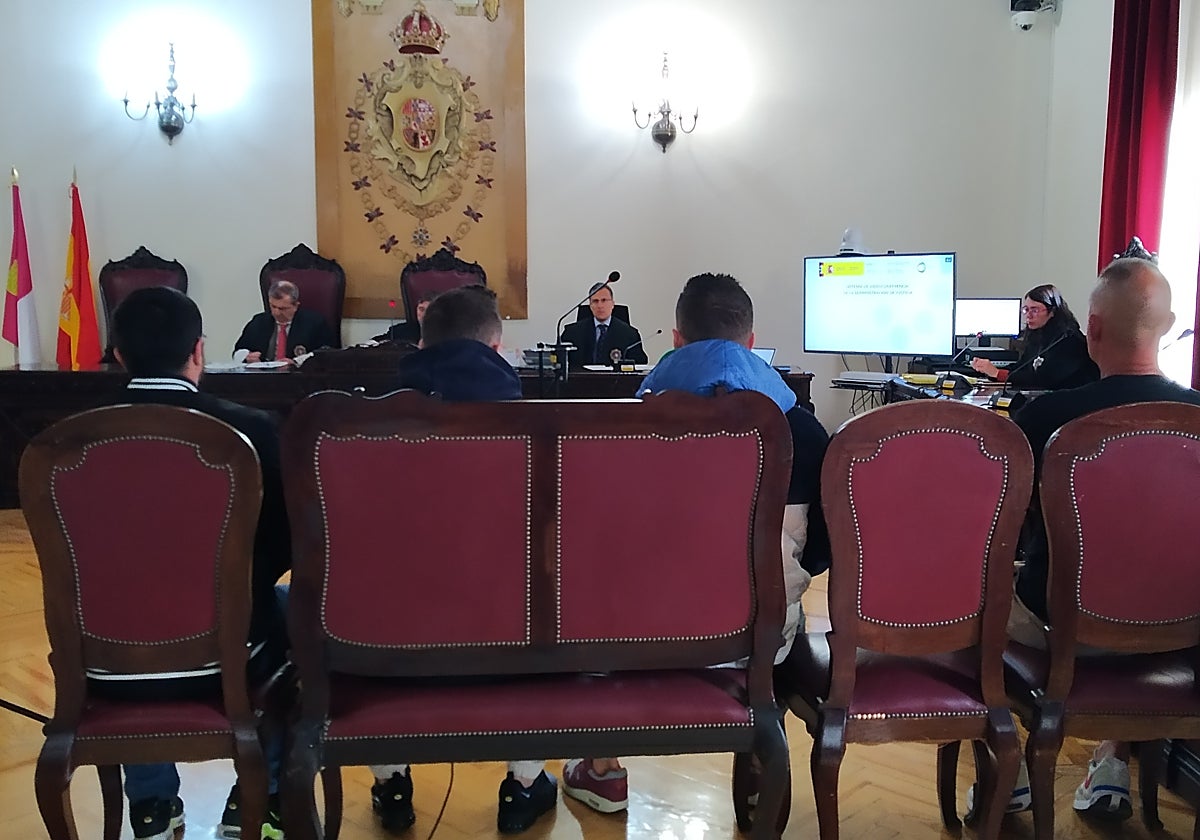 Los cuatro procesados que sí se personaron en el juicio