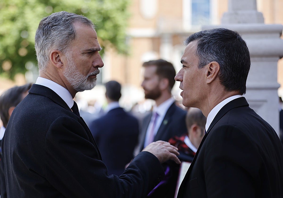 Felipe VI y Pedro Sánchez, esta semana, en la entrega del Premio de Literatura en Lengua Castellana «Miguel de Cervantes» 2023