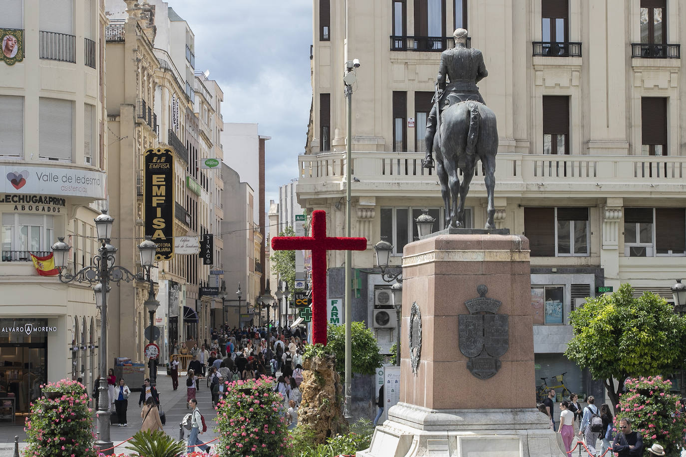 Fotos: el comienzo de las Cruces de Mayo de Córdoba
