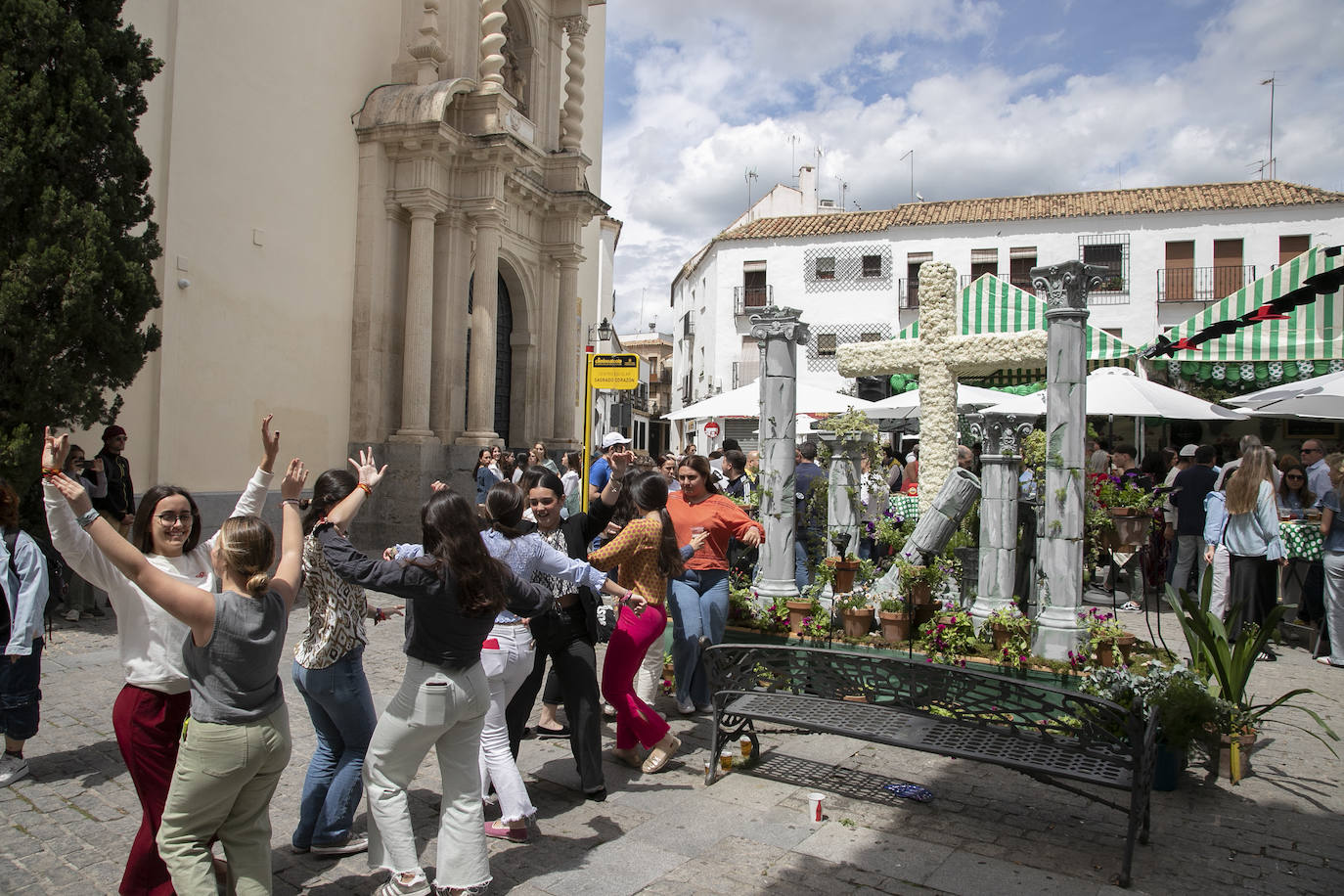 Fotos: el comienzo de las Cruces de Mayo de Córdoba